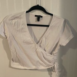 White cross tee with synching